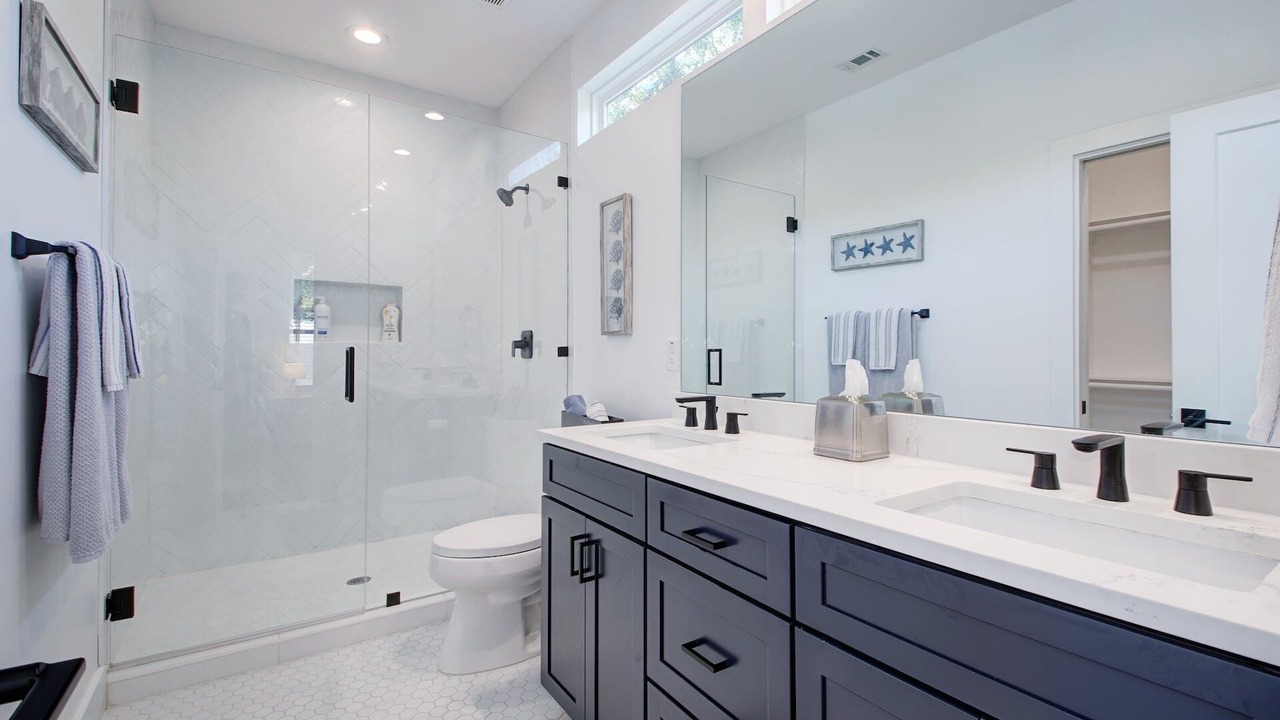 Photo of Bathroom in Highland