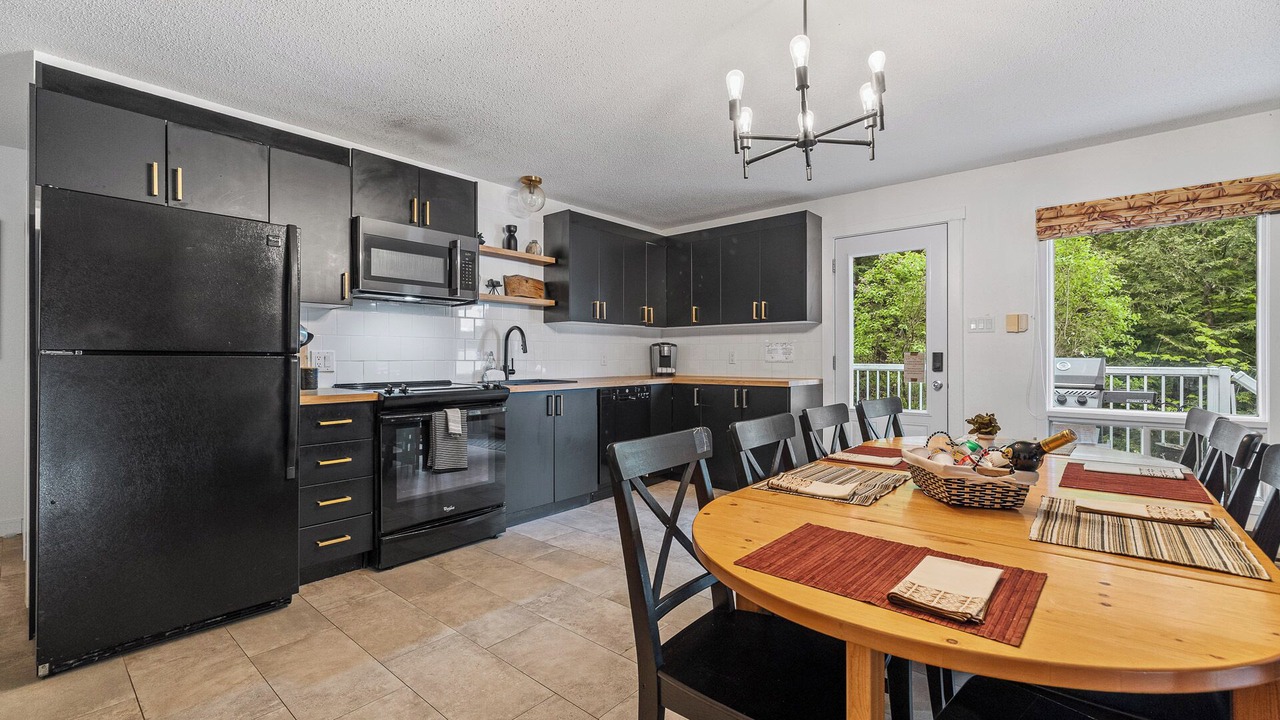 Photo of Kitchen in Val-des-Monts