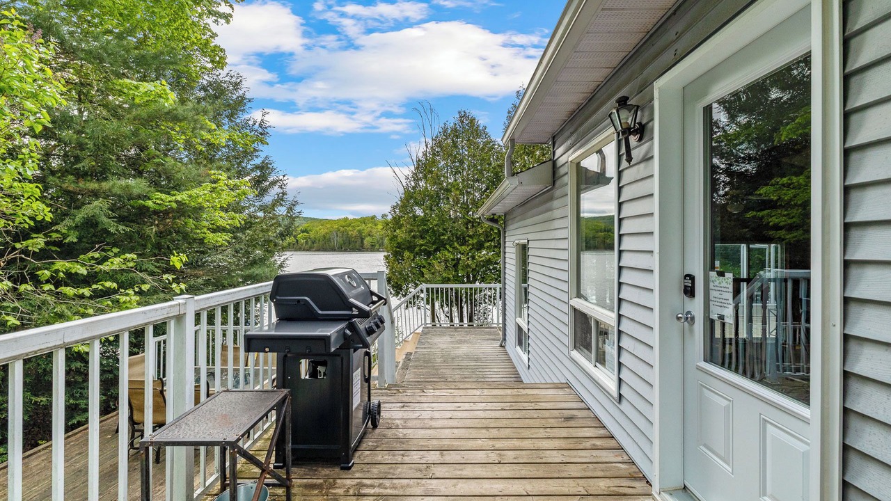Photo of Patio Balcony in Val-des-Monts