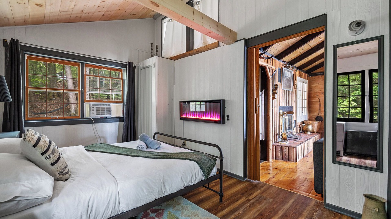 Photo of Bedroom in Val-des-Monts