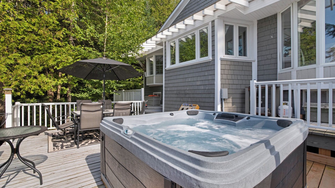 Photo of Patio Balcony in Val-des-Monts