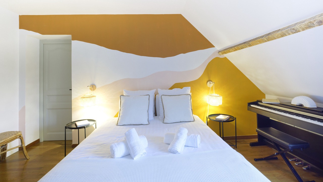 Photo of Bedroom in Neauphle-le-Chateau