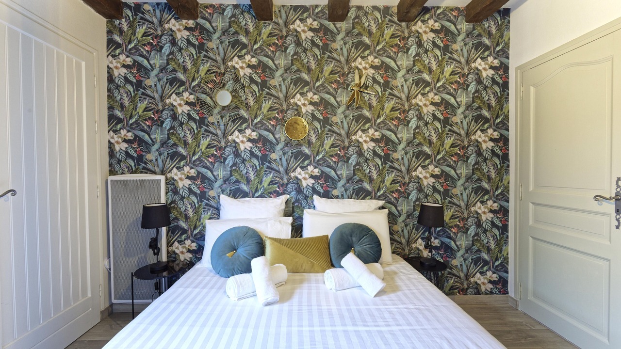 Photo of Bedroom in Neauphle-le-Chateau