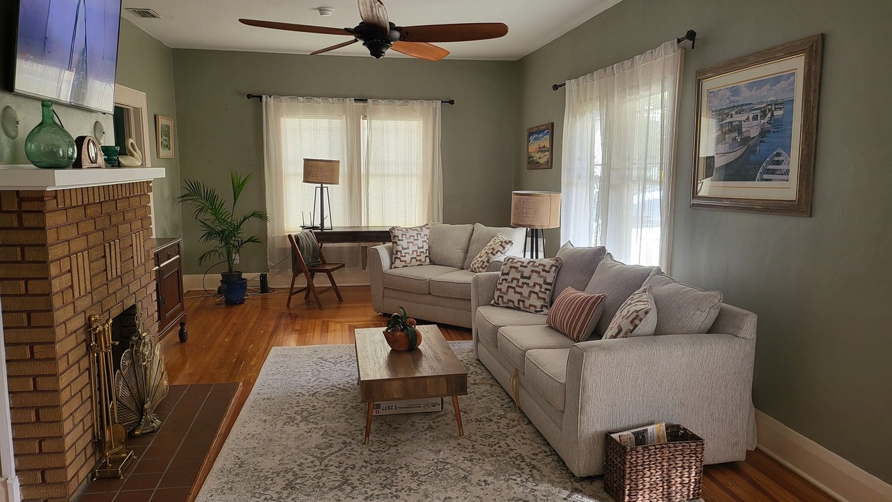 Photo of Livingroom in Dixieland