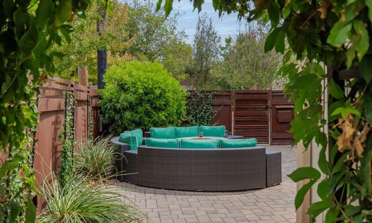 Photo of Patio Balcony in Brentwood