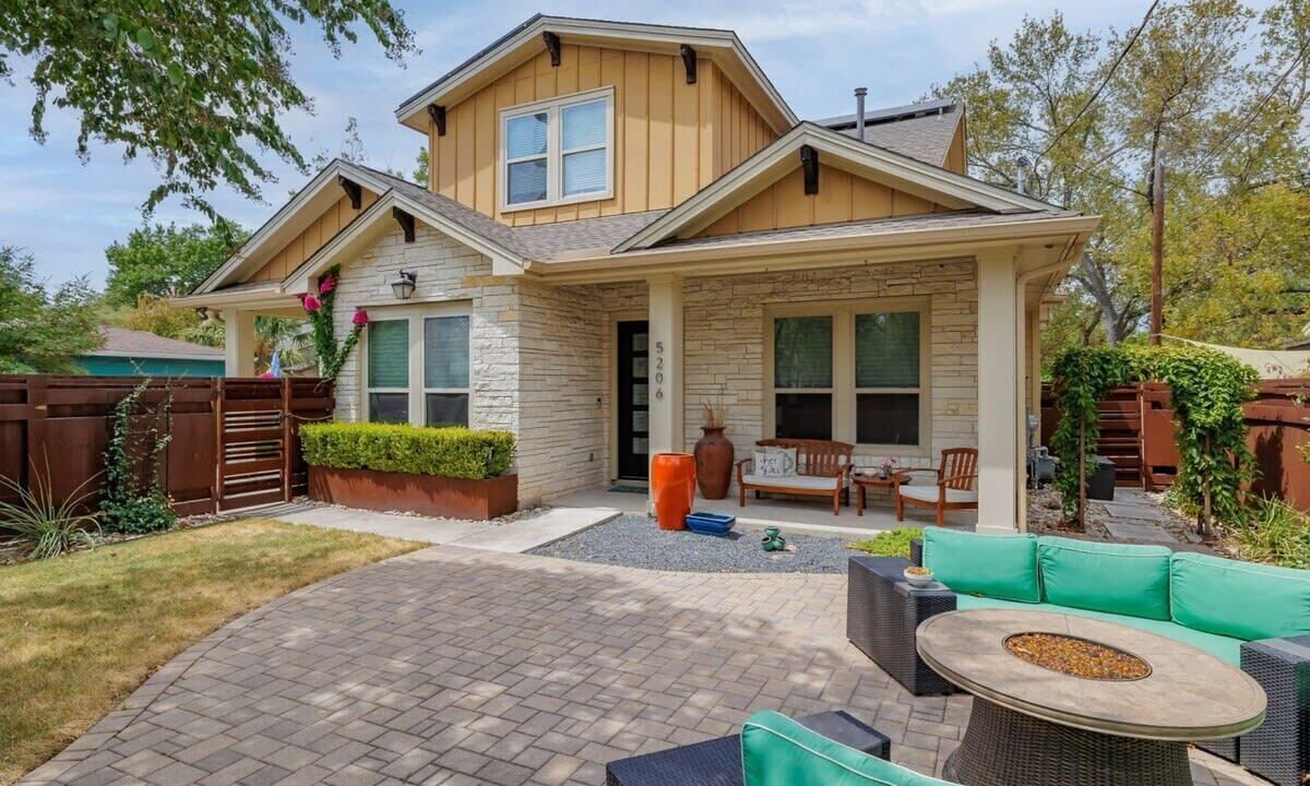 Photo of Patio Balcony in Brentwood