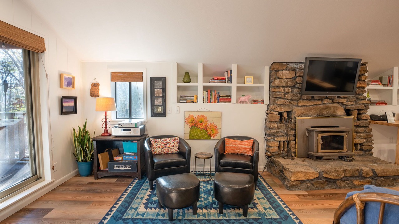 Photo of Livingroom in Quitman