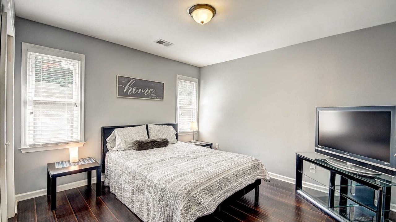 Photo of Bedroom in Stone Mountain