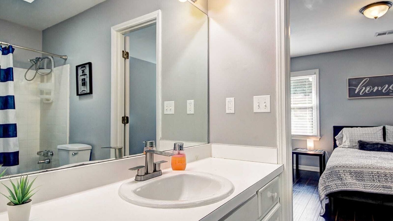 Photo of Bathroom in Stone Mountain