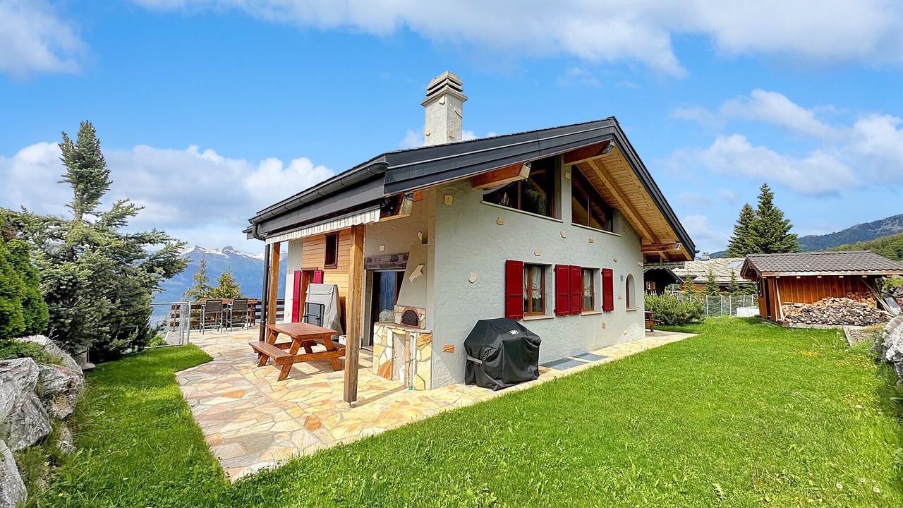 Photo of Outdoor in Saint-Pierre-de-Clages