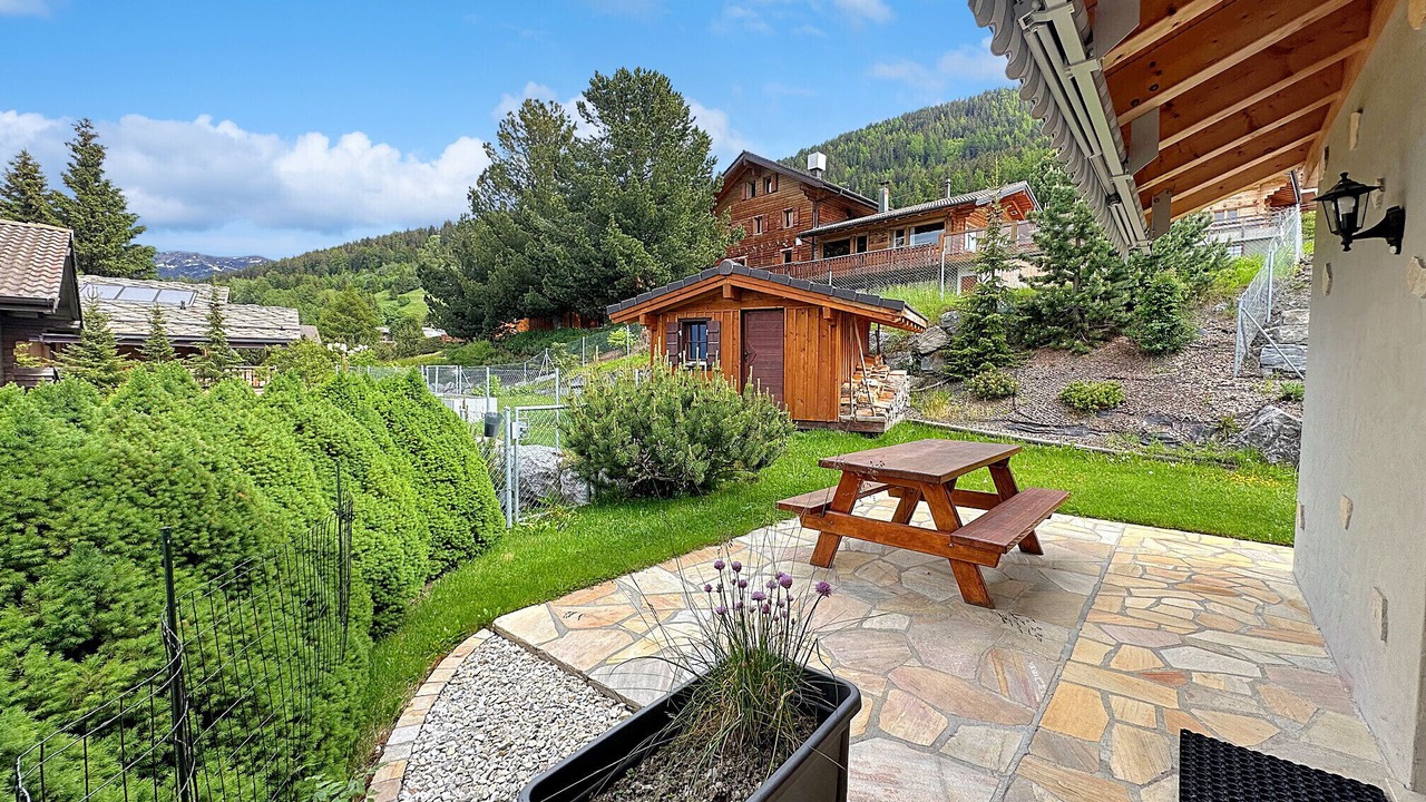Photo of Outdoor in Saint-Pierre-de-Clages