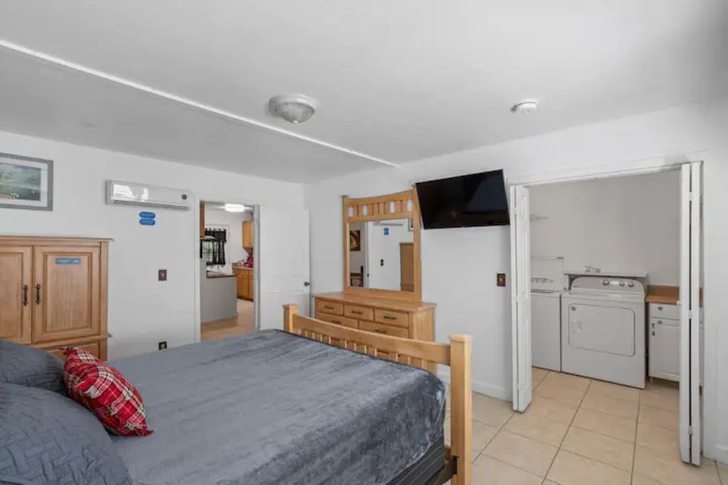 Photo of Bedroom in Enterprise