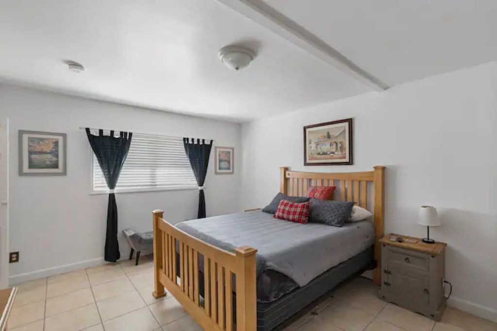 Photo of Bedroom in Enterprise