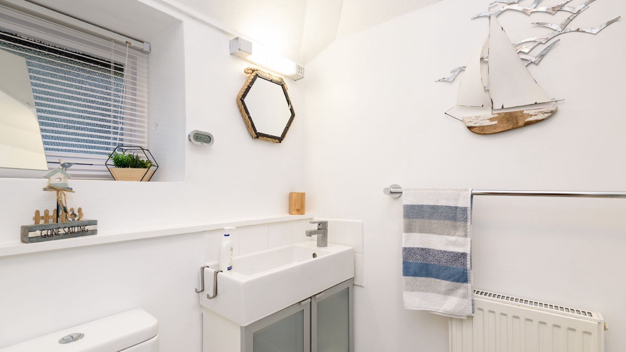 Photo of Bathroom in West Looe