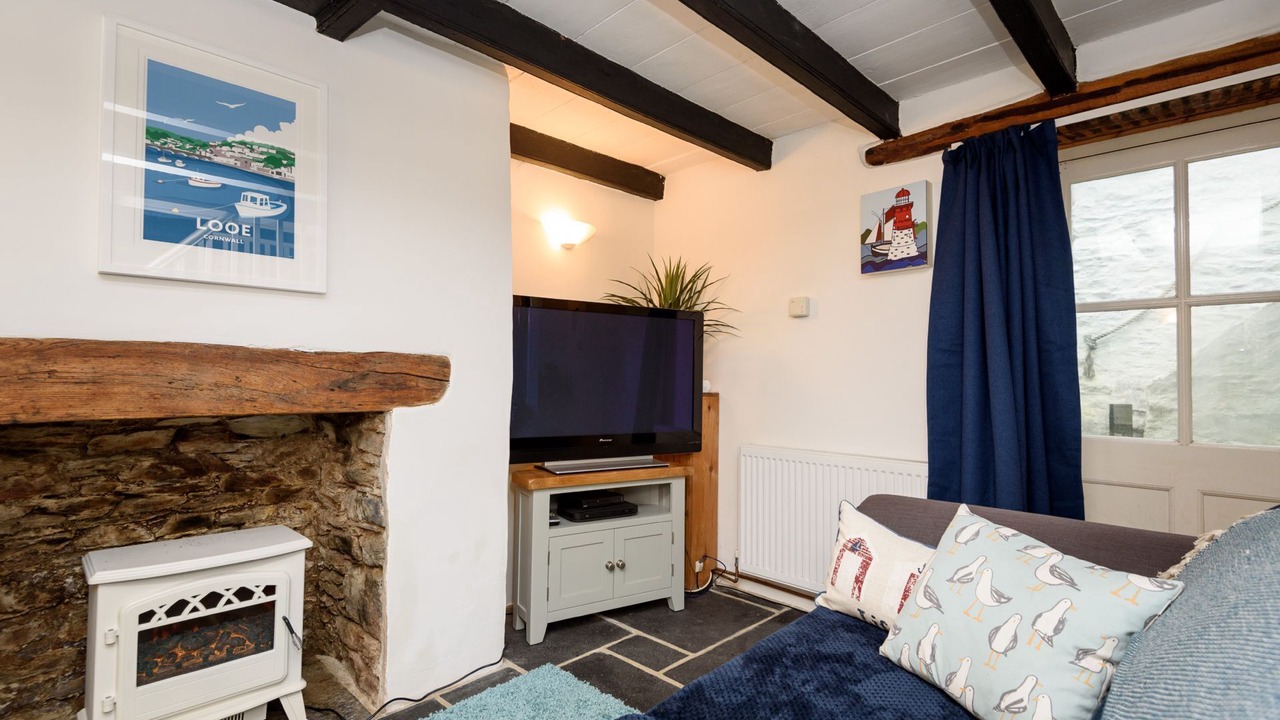 Photo of Livingroom in West Looe