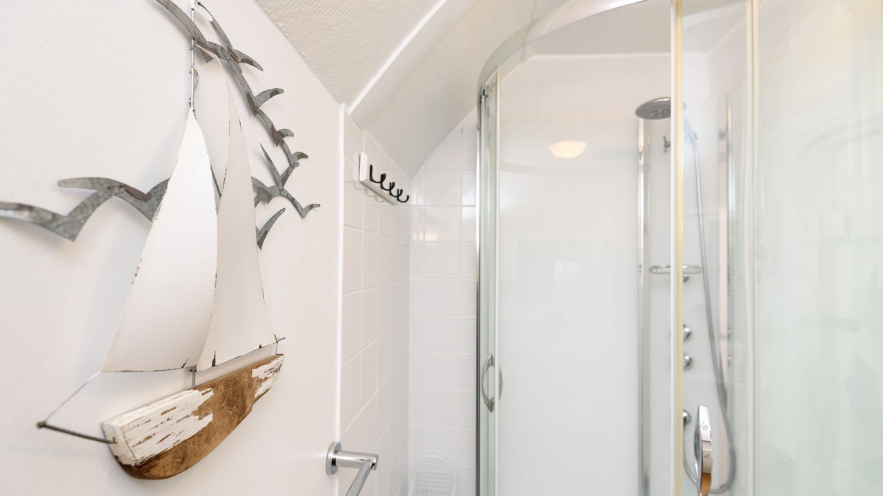 Photo of Bathroom in West Looe