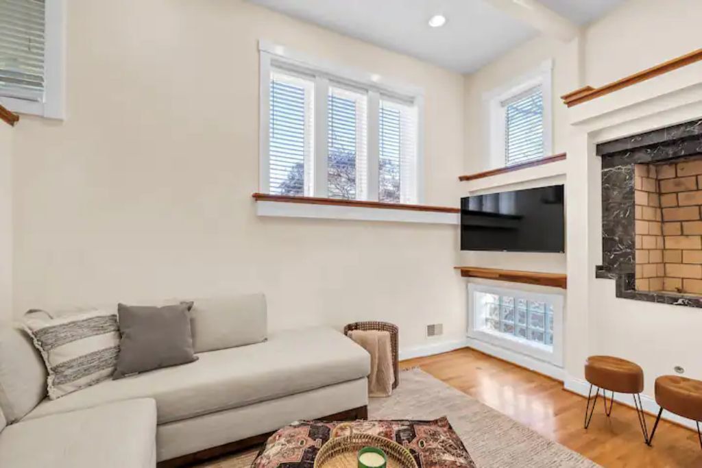 Photo of Livingroom in Rockcreek Lexington Road