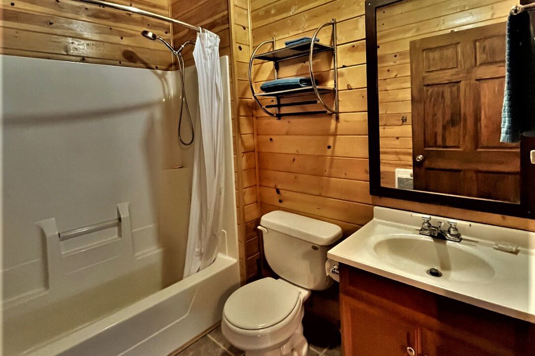 Photo of Bathroom in Sioux Narrows Nestor Falls