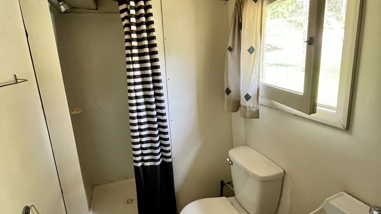 Photo of Bathroom in Sioux Narrows Nestor Falls