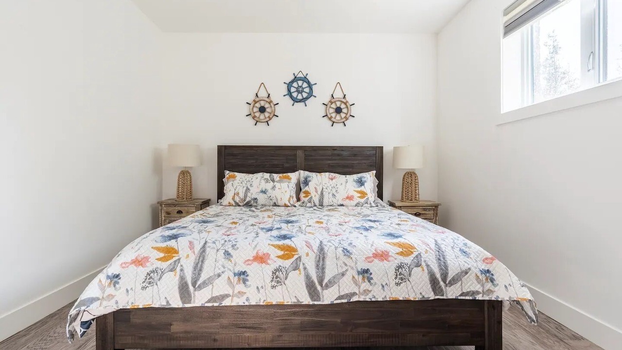 Photo of Bedroom in Colpoys Bay
