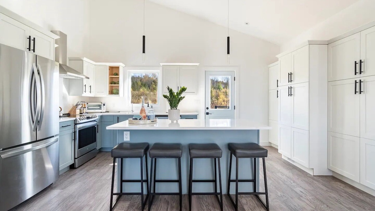 Photo of Kitchen in Colpoys Bay