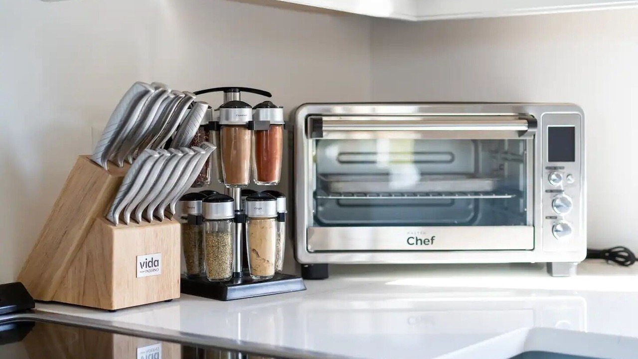 Photo of Kitchen in Colpoys Bay