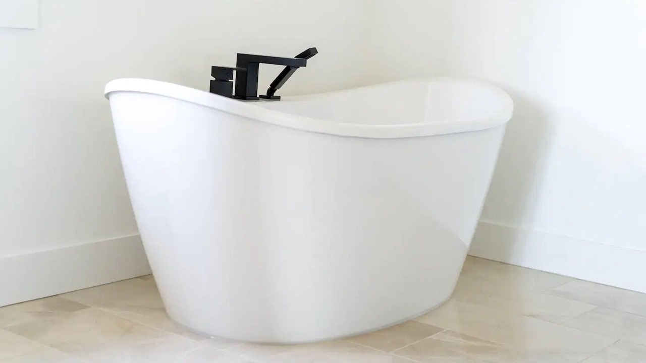 Photo of Bathroom in Colpoys Bay