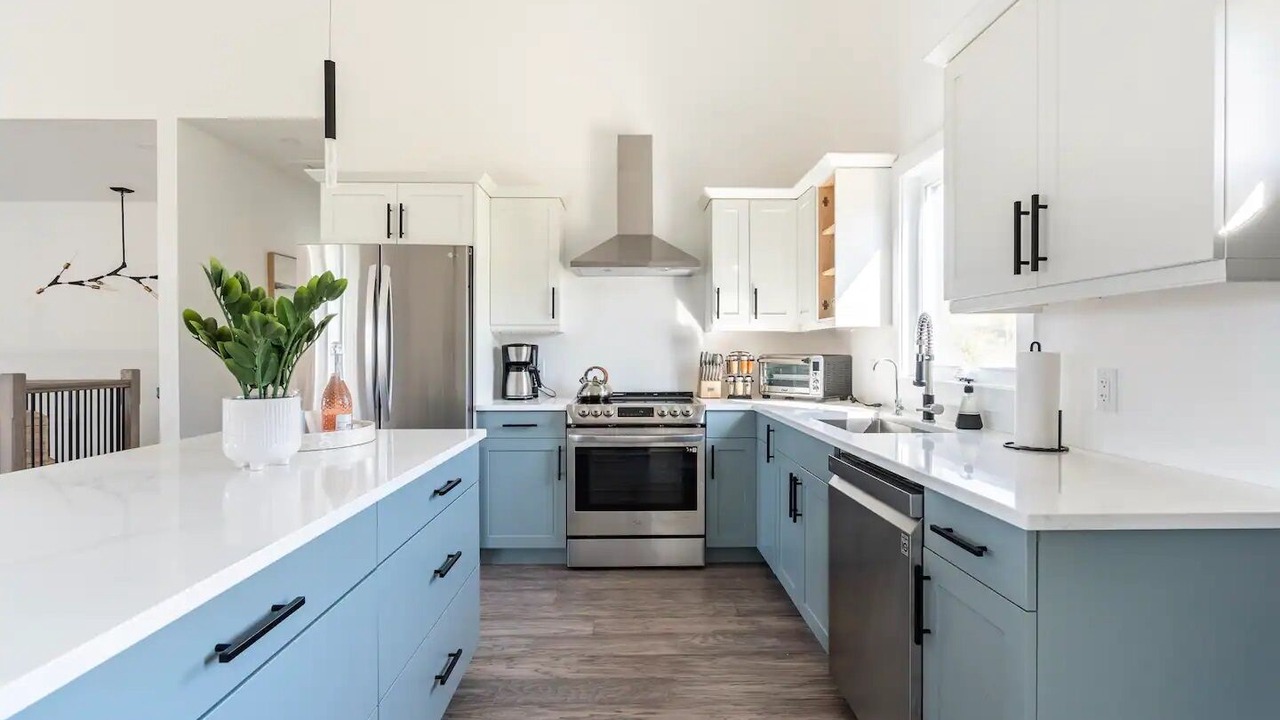 Photo of Kitchen in Colpoys Bay