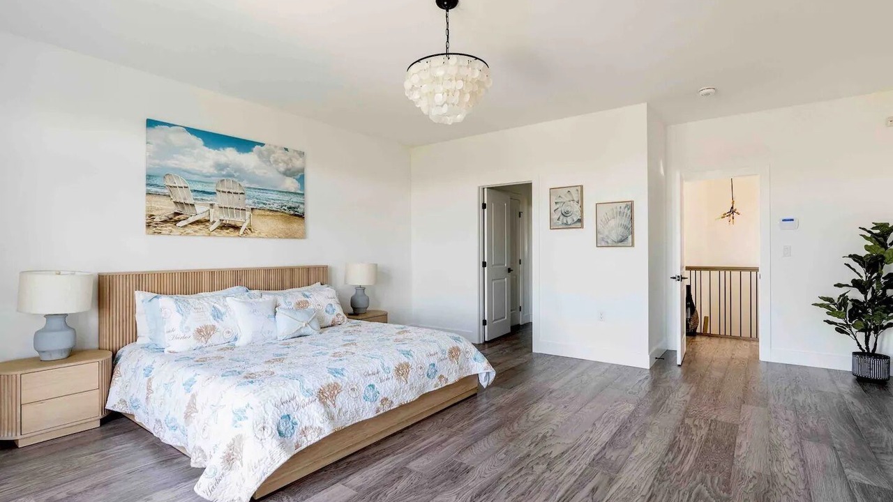 Photo of Bedroom in Colpoys Bay