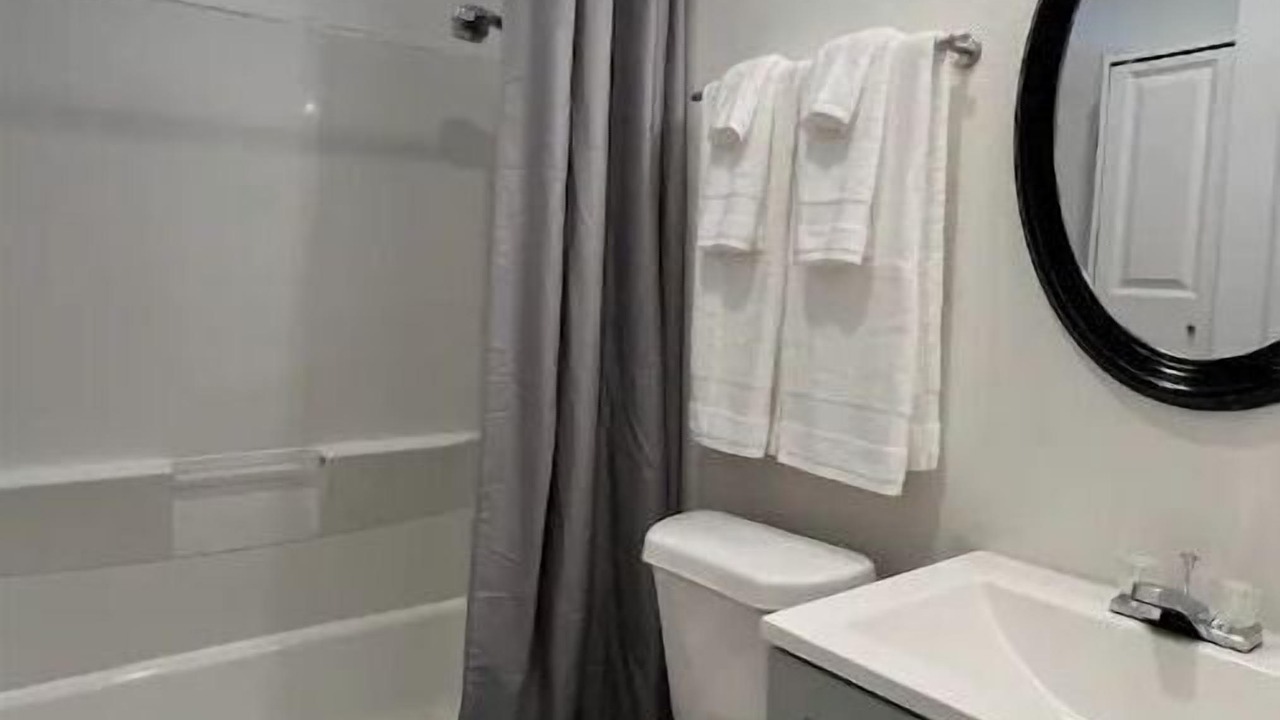 Photo of Bathroom in Del City