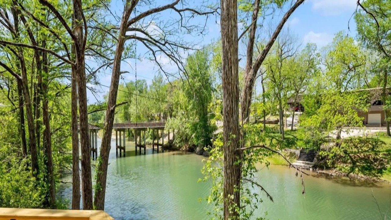 Photo of Others in Canyon Lake