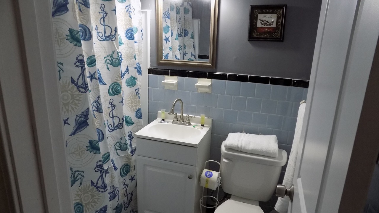 Photo of Bathroom in Navy Point
