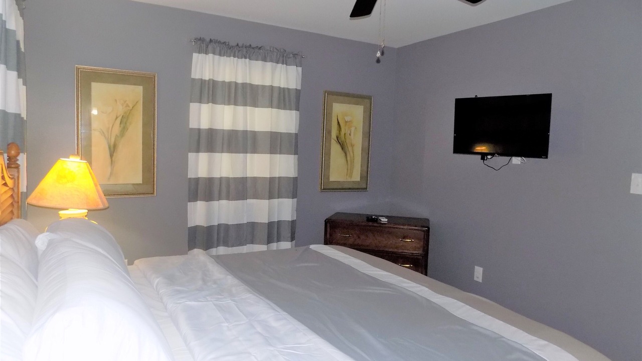 Photo of Bedroom in Navy Point