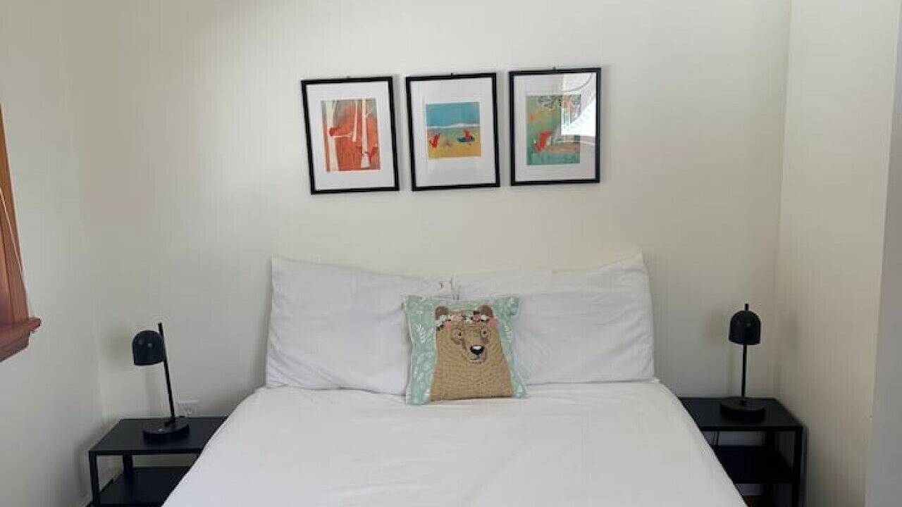 Photo of Bedroom in Roxbury