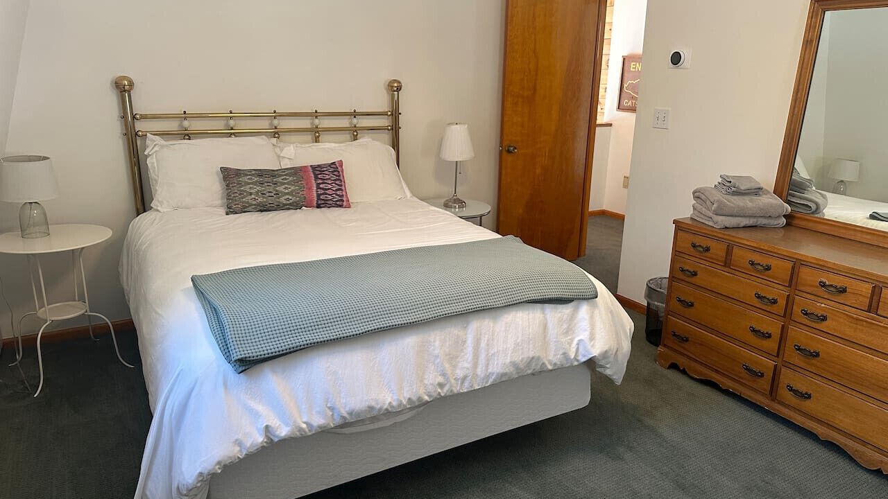 Photo of Bedroom in Roxbury