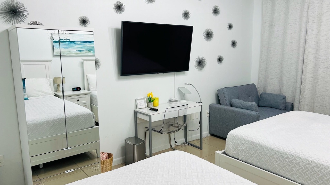 Photo of Bedroom in Midtown