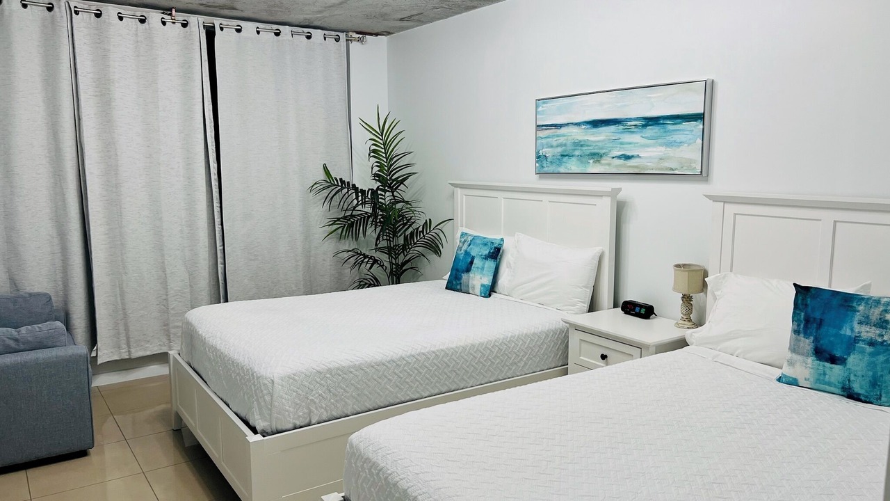 Photo of Bedroom in Midtown