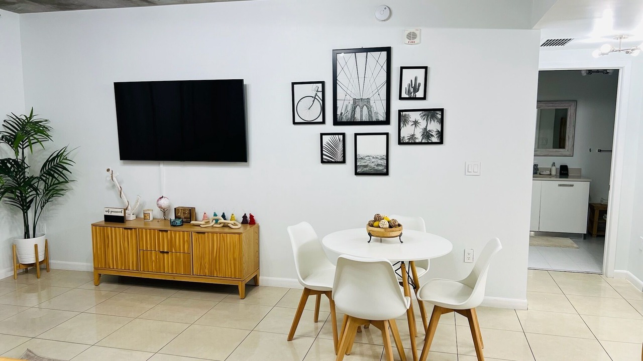 Photo of Livingroom in Midtown