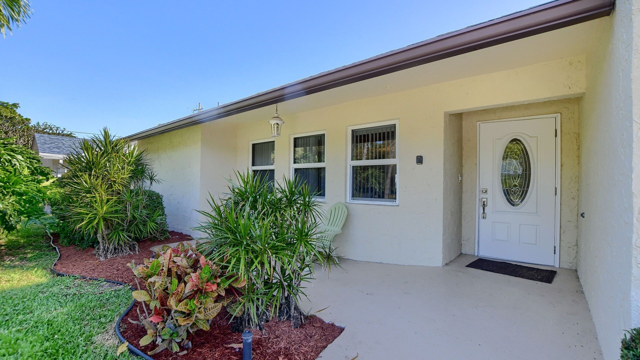 Photo of Outdoor in Tropic Palms