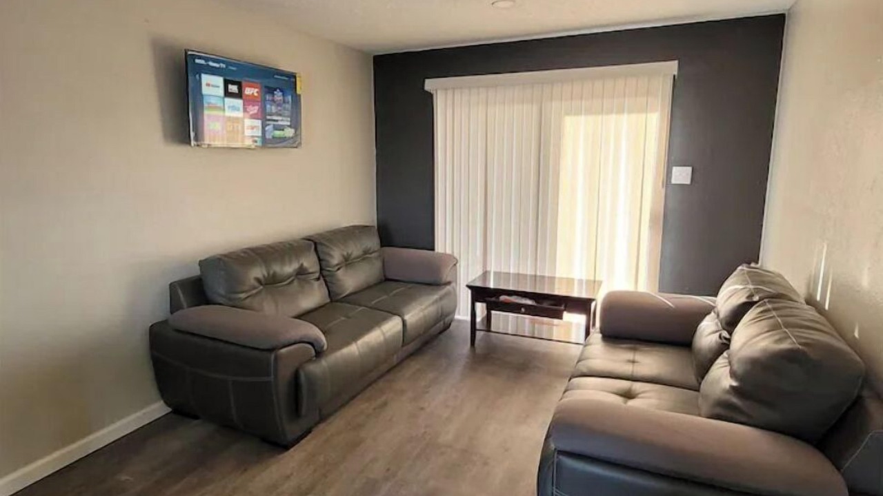 Photo of Livingroom in Biggs Field