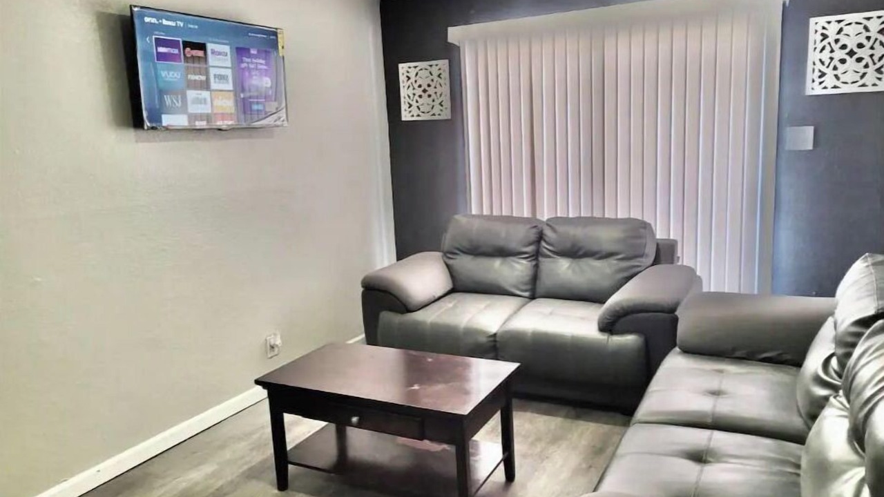 Photo of Livingroom in Biggs Field