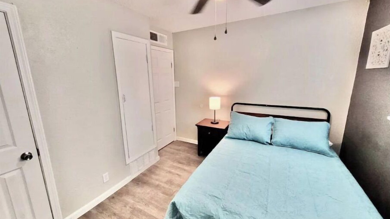Photo of Bedroom in Biggs Field