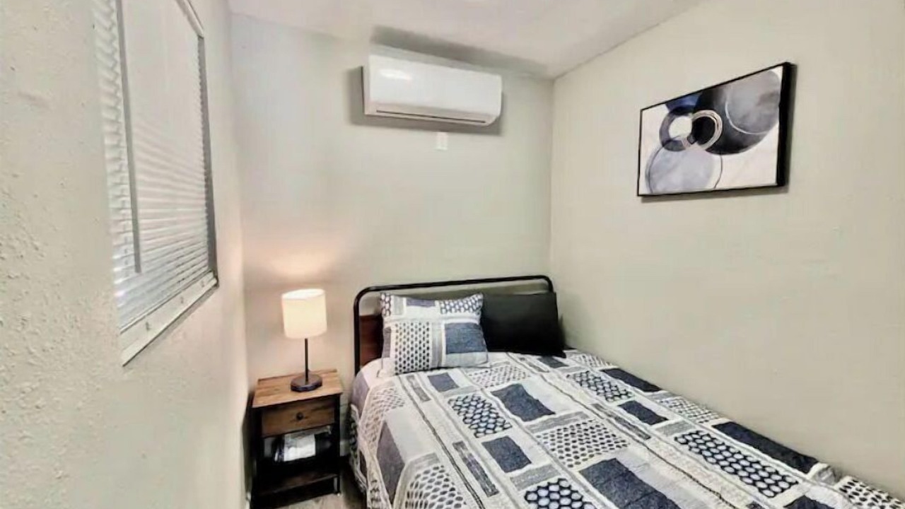 Photo of Bedroom in Biggs Field