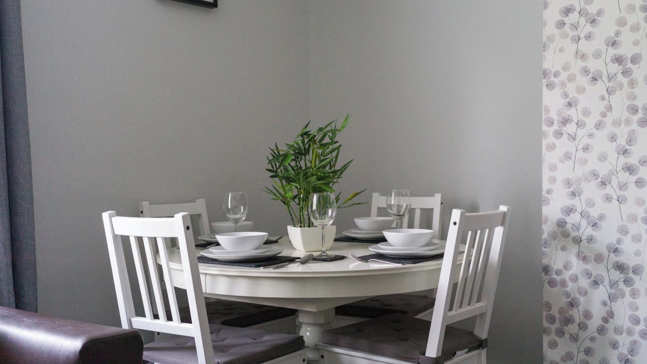 Photo of Others in Hirst