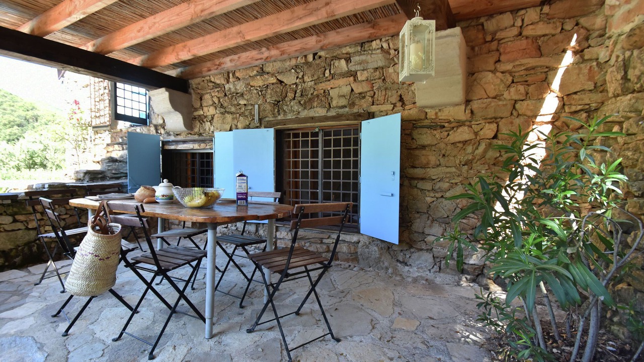 Photo of Patio Balcony in Saint-Etienne-d'Albagnan