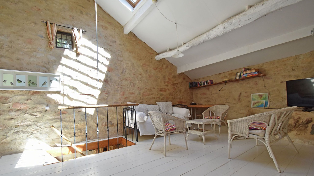 Photo of Livingroom in Saint-Etienne-d'Albagnan
