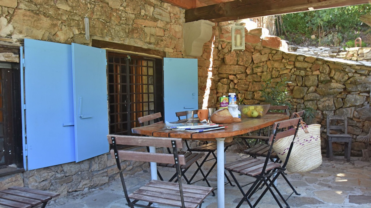 Photo of Patio Balcony in Saint-Etienne-d'Albagnan