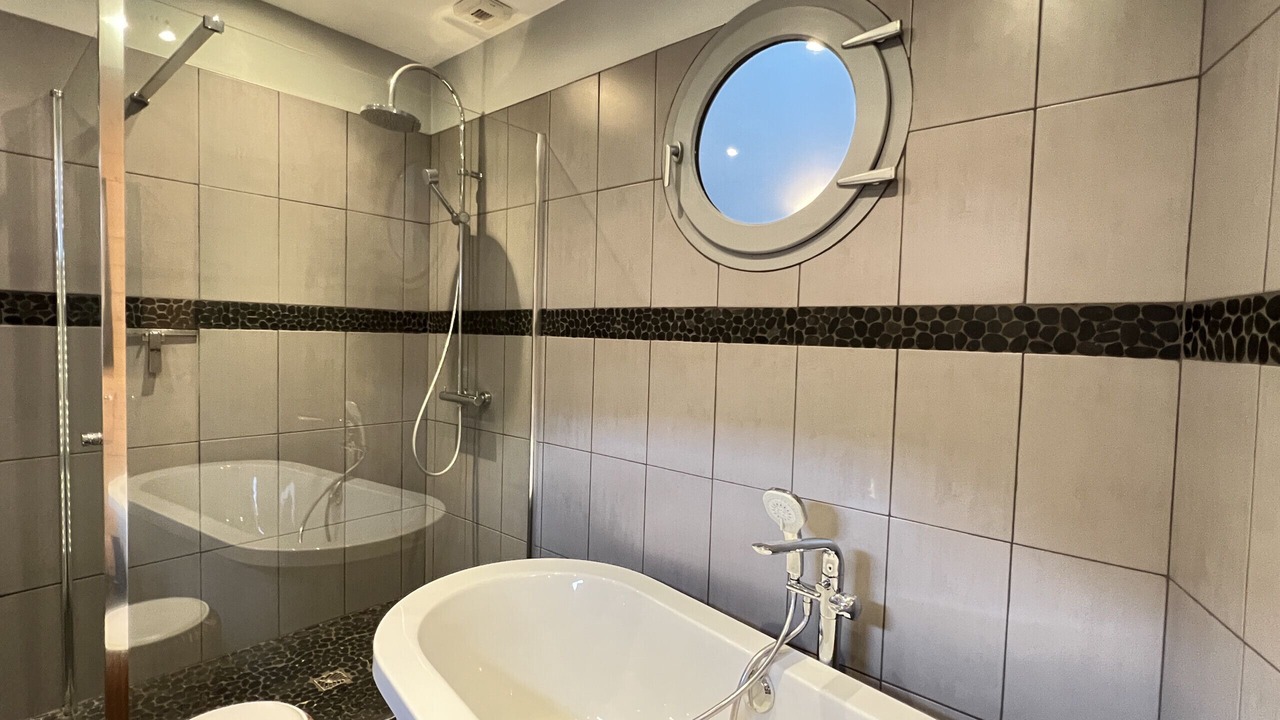 Photo of Bathroom in Cauterets