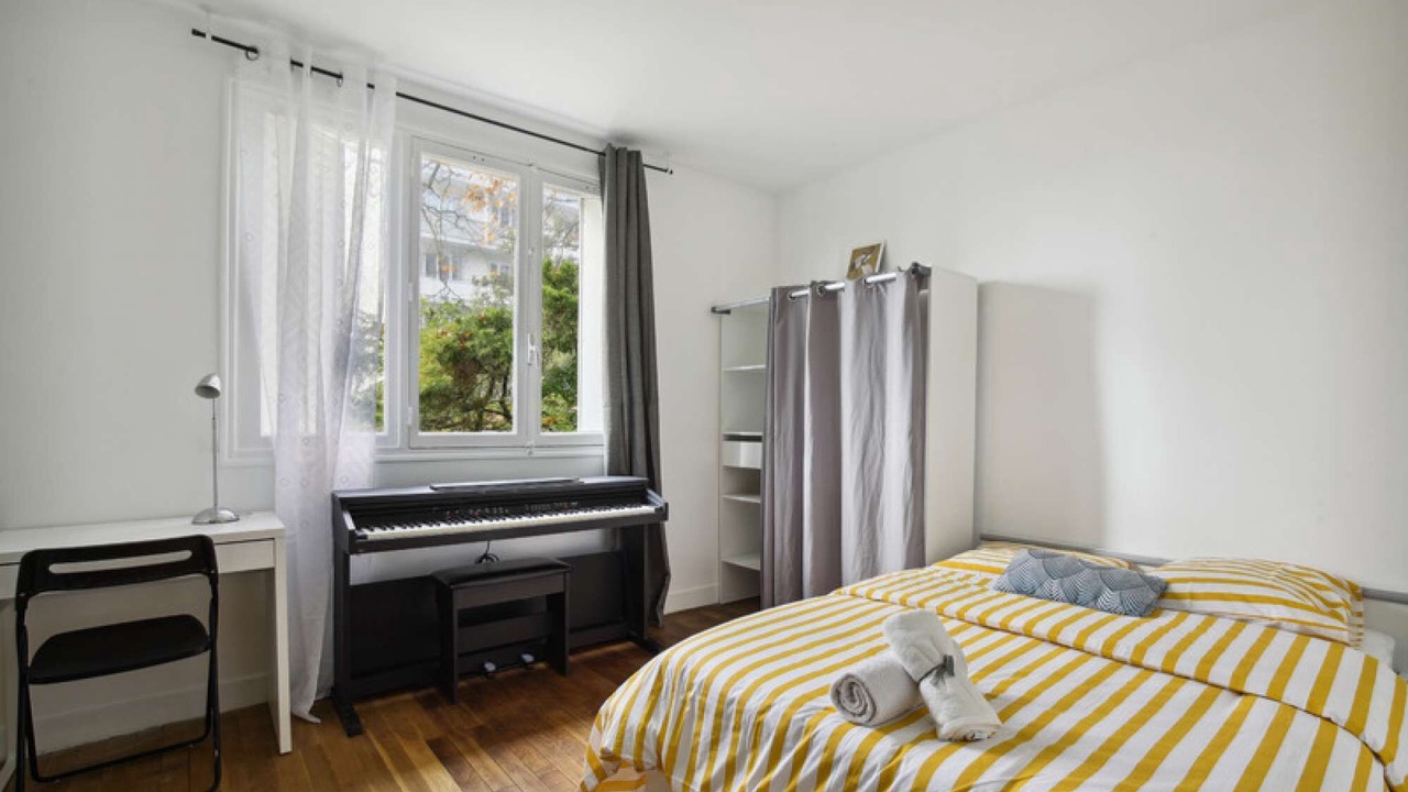 Photo of Bedroom in Le Chesnay