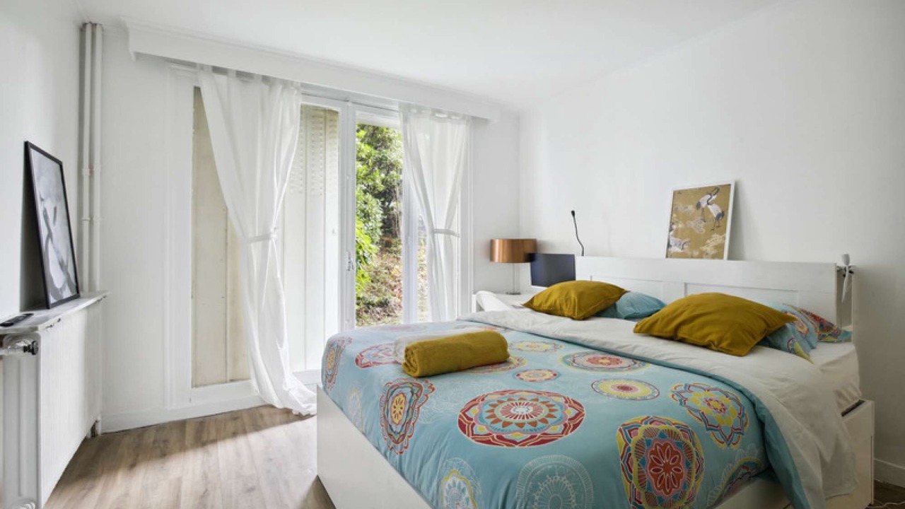 Photo of Bedroom in Le Chesnay